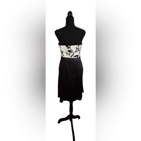🖤GORGEOUS JESSICA HOWARD DRESS! NEUTRAL BLACK & WHITE! STUNNING 🖤 - Picture 4 of 16